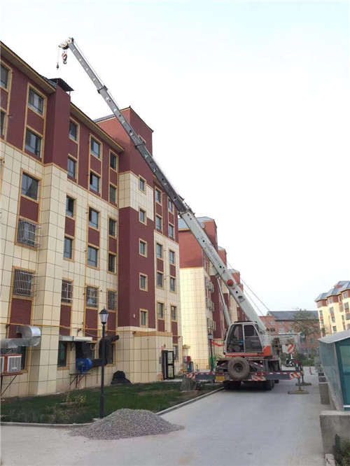 江安县跨街广告牌的高空安装注意事项