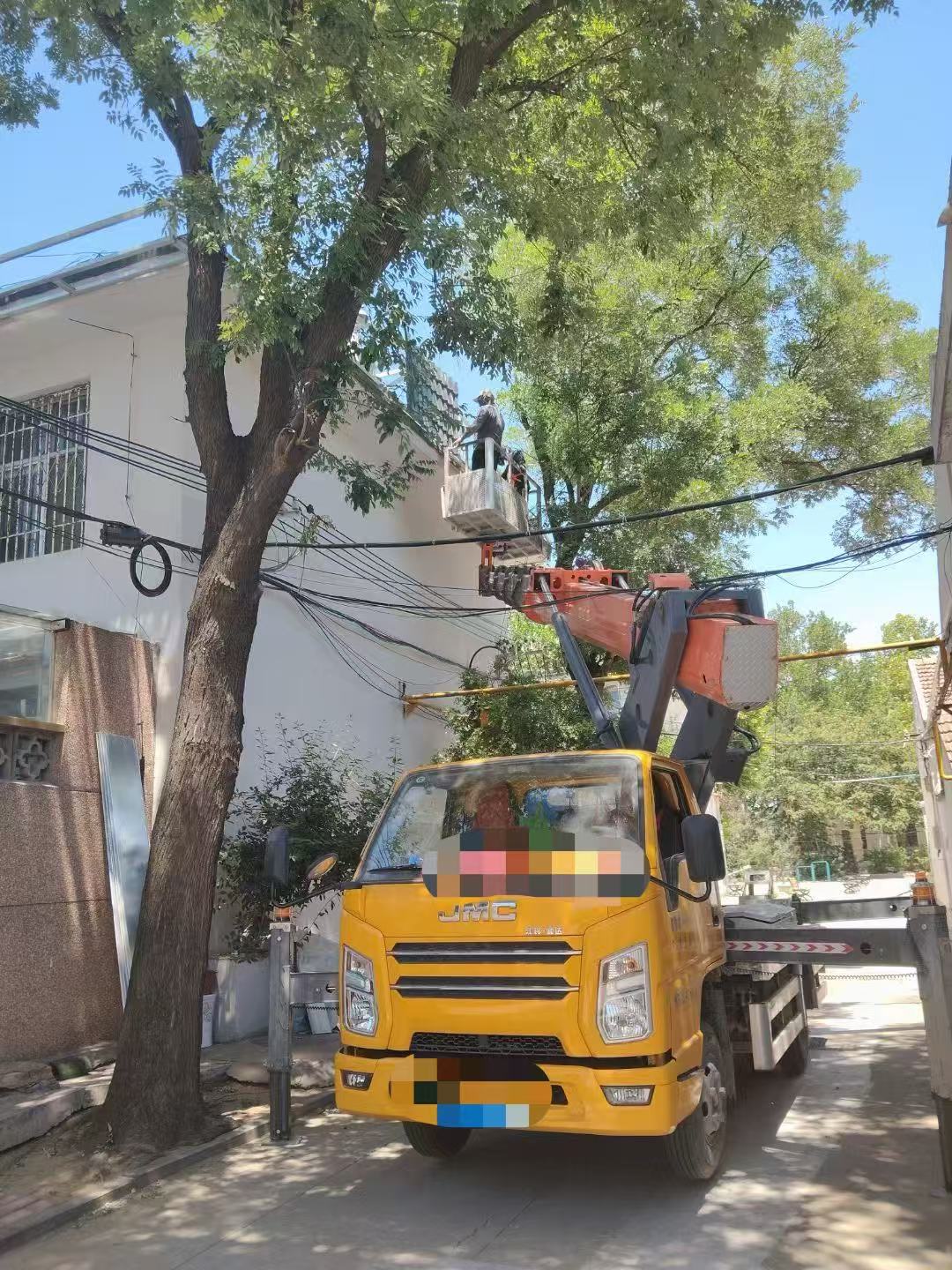 江安县高空作业车能吊装重物吗？最大承载多少公斤？