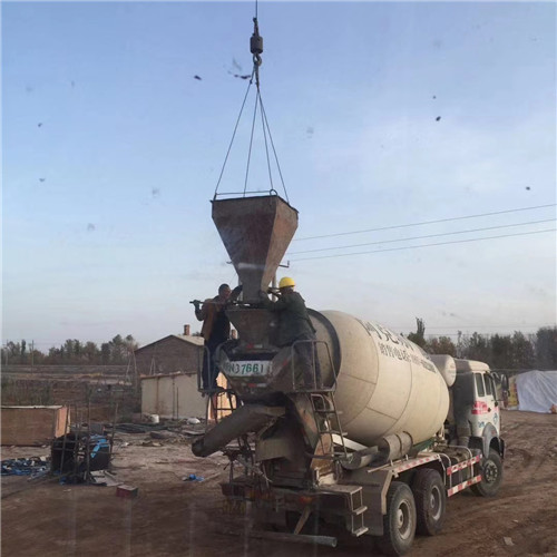 江安县“精准瞄准”—— 吊车的 “定位导航” 技术