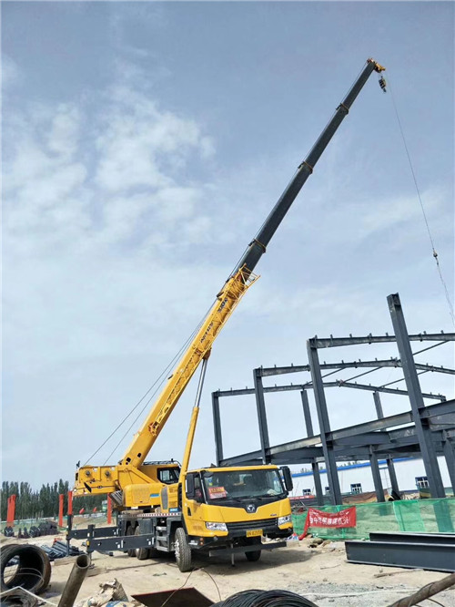 江安县超高层建筑钢结构吊装案例